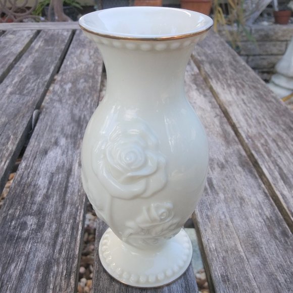 Lenox Ivory Floral Splendor Vase